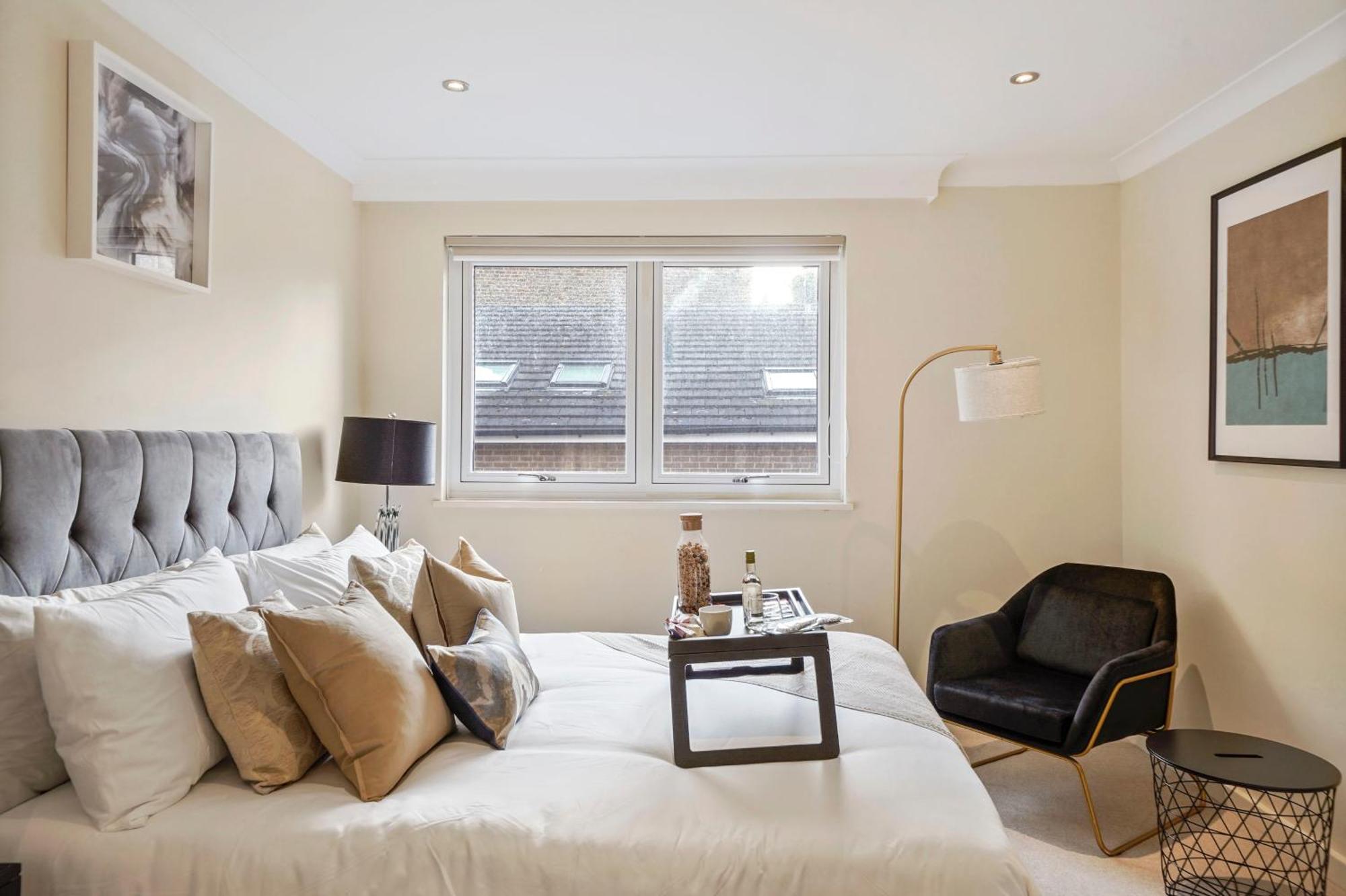Mews House London With Private Patio & Parking Villa ภายนอก รูปภาพ