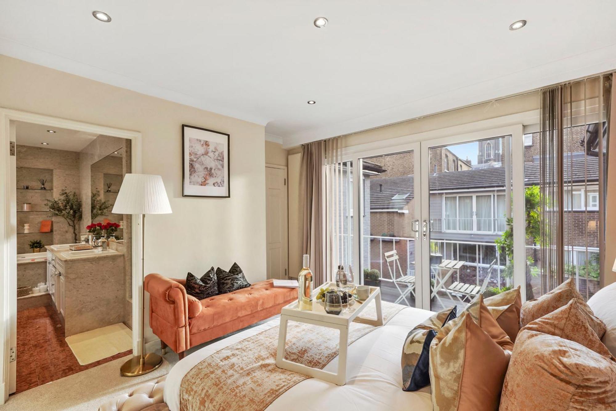 Mews House London With Private Patio & Parking Villa ภายนอก รูปภาพ